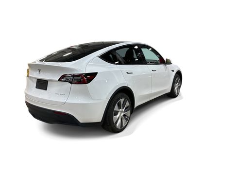 Certified 2023 Tesla Model Y Long Range AWD/4WD image 6