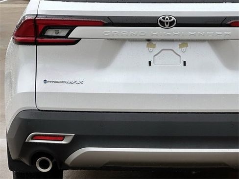 New 2026 Toyota Grand Highlander AWD Hybrid image 6