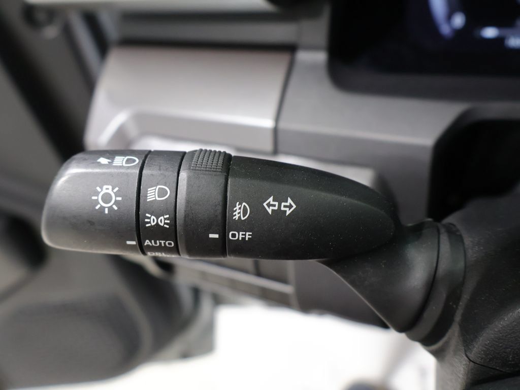 Used 2025 Toyota Tacoma TRD Off-Road AWD/4WD image 37