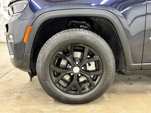 Used 2023 Jeep Grand Cherokee Limited RWD image 10