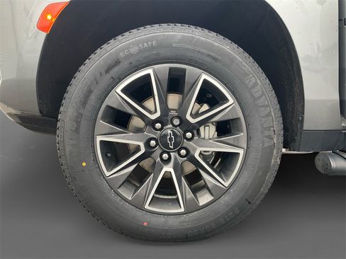 Used 2021 Chevrolet Tahoe Z71 w/ Luxury Package image 15