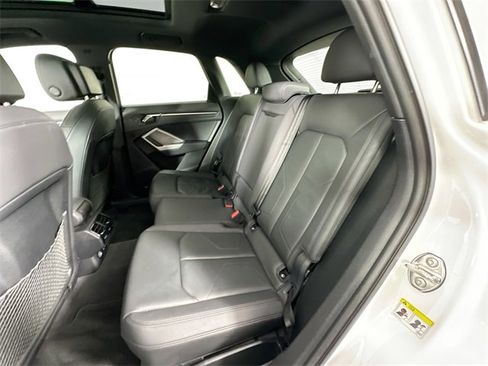 Used 2024 Audi Q3 2.0T Premium image 25