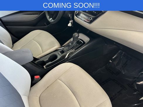 Used 2020 Toyota Corolla LE image 16