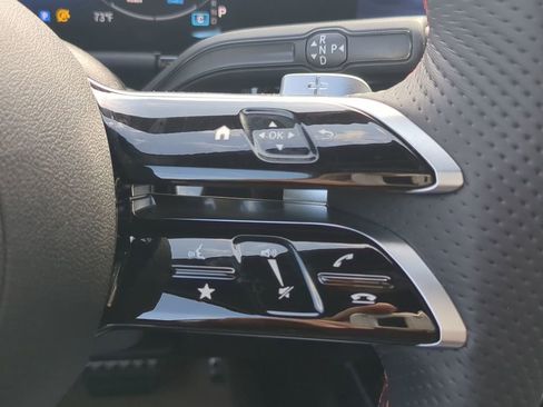 Used 2025 Mercedes-Benz GLA 250 image 12