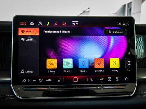 New 2026 Volkswagen Tiguan SE image 6