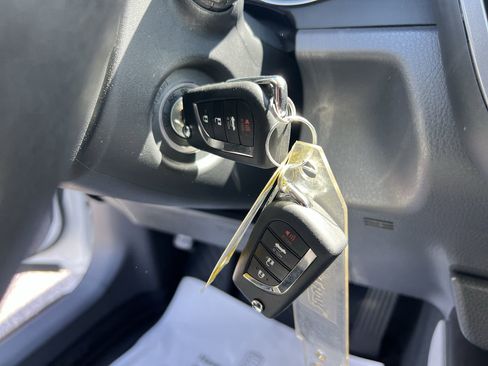 Used 2022 Toyota Camry LE FWD image 37