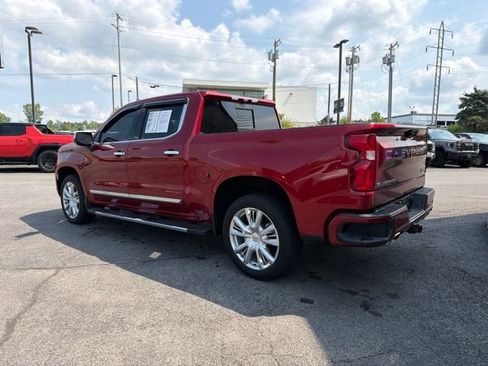 Used 2024 Chevrolet Silverado 1500 High Country w/ High Country Premium Package AWD/4WD image 3