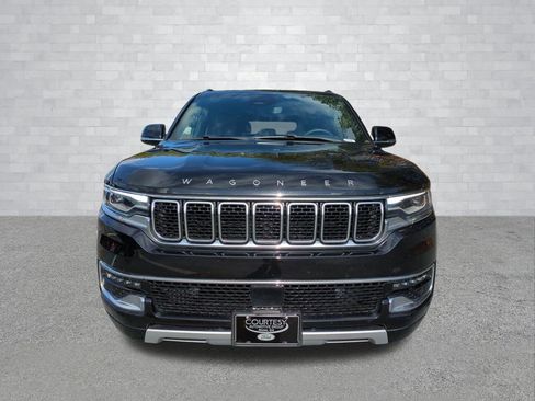 Used 2024 Jeep Wagoneer L Series II w/ Flexible Seating Group image 10