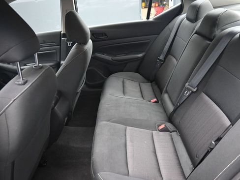Used 2025 Nissan Altima 2.5 SV FWD image 22