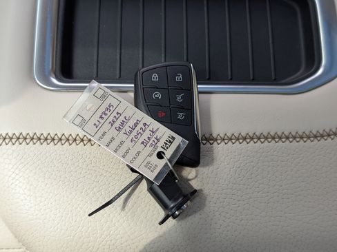Used 2023 GMC Yukon XL Denali RWD image 38