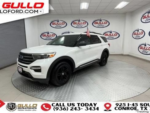 Certified 2020 Ford Explorer XLT w/ Equipment Group 202A RWD image 4