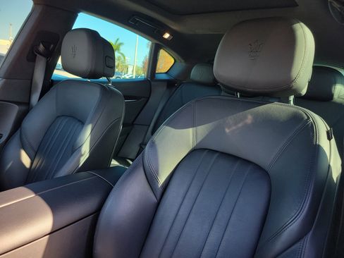 Used 2021 Maserati Levante Base image 25