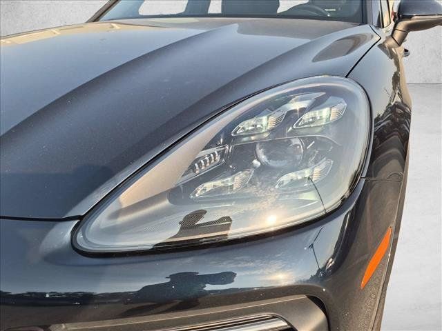 Used 2019 Porsche Cayenne AWD/4WD image 11