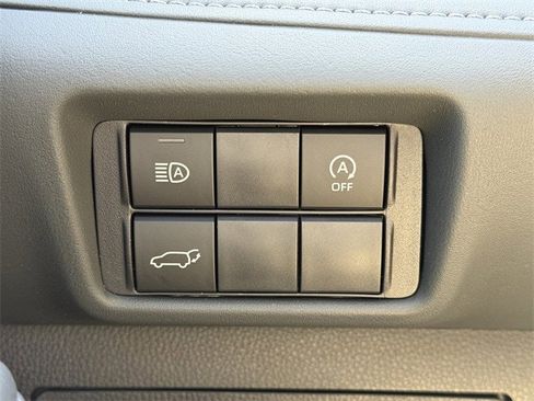 New 2026 Toyota Highlander XLE image 23