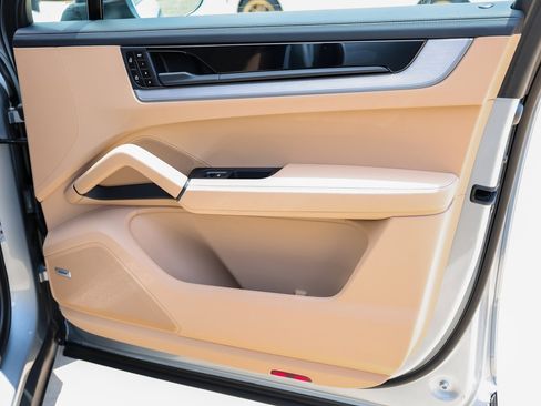 New 2025 Porsche Cayenne S image 26