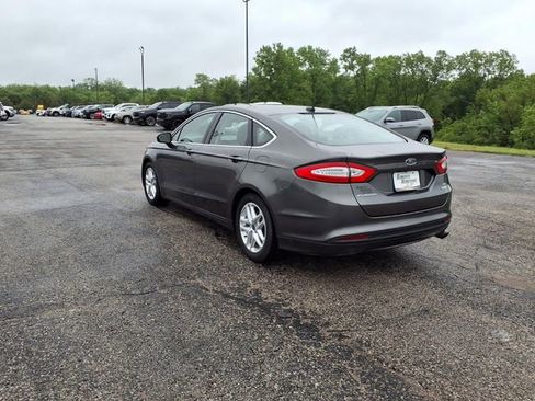 Used 2016 Ford Fusion SE w/ Equipment Group 202A FWD image 30