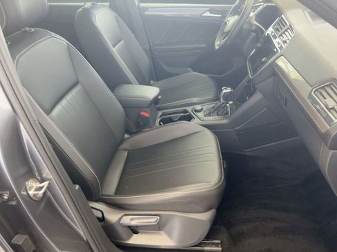 Used 2023 Volkswagen Tiguan SE R-Line image 30