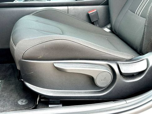 Used 2025 Hyundai Elantra Sport FWD image 15