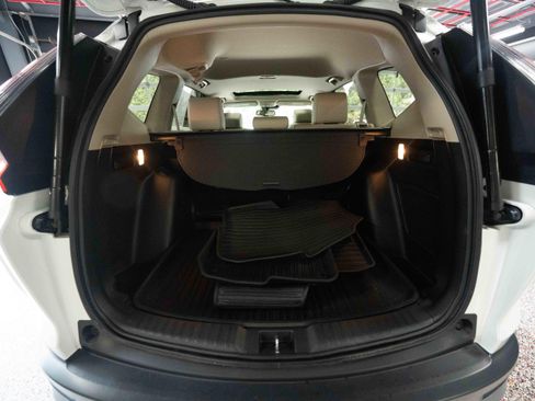 Used 2020 Honda CR-V Touring image 28