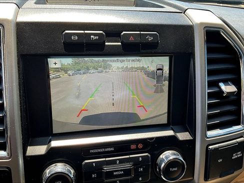 Used 2018 Ford F250 Lariat w/ Chrome Package AWD/4WD image 15