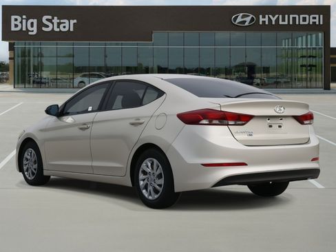 Used 2018 Hyundai Elantra SE image 3