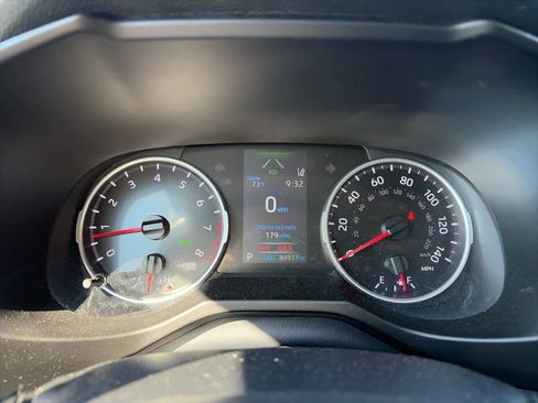 Used 2019 Toyota RAV4 XLE AWD/4WD image 14