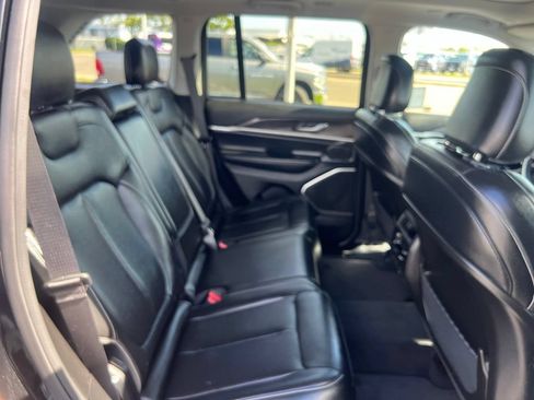 Used 2023 Jeep Grand Cherokee 4WD 4xe image 39