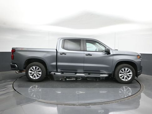 Used 2020 Chevrolet Silverado 1500 Custom w/ Custom Value Package image 6