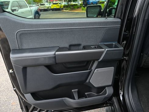 Used 2025 Ford F150 Lariat AWD/4WD image 23