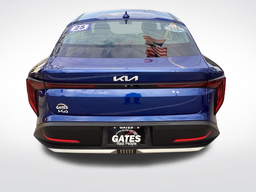 Used 2025 Kia K4 FWD image 9