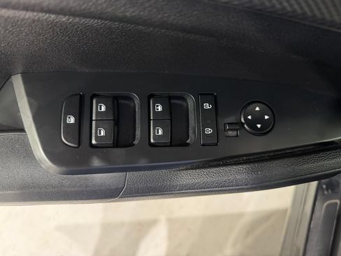 Used 2025 Kia Sportage LX AWD/4WD image 17