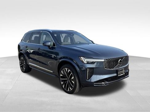 Certified 2026 Volvo XC90 B6 Plus w/ Protection Package Premier AWD/4WD image 39
