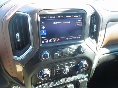 Used 2020 Chevrolet Silverado 3500 High Country w/ Z71 Off-Road Package image 31