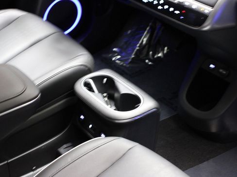 Used 2023 Hyundai Ioniq 5 SEL image 12