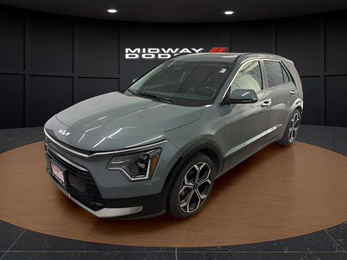 Used 2023 Kia Niro SX Touring FWD image 1