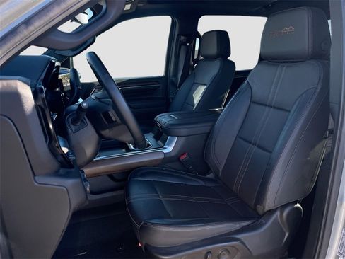 Used 2024 Chevrolet Silverado 2500 High Country w/ High Country Premium Package image 20