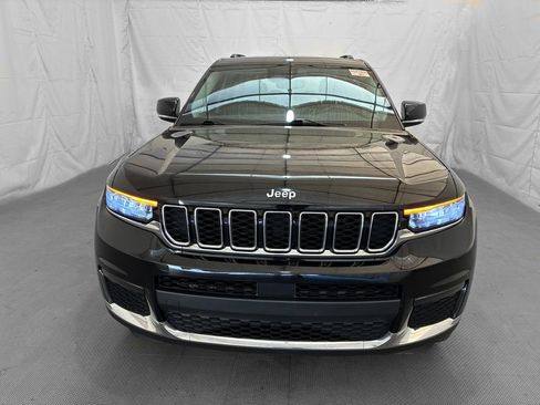 Used 2023 Jeep Grand Cherokee L Limited AWD/4WD image 2