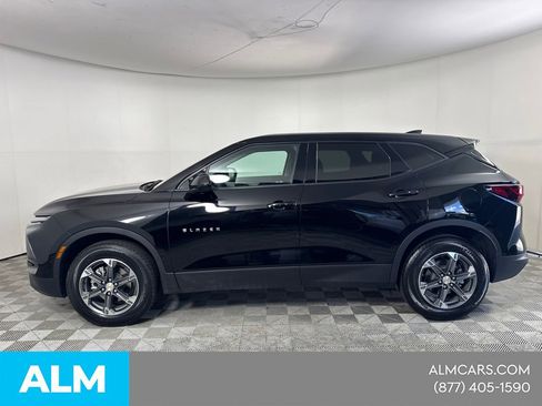 Used 2025 Chevrolet Blazer LT FWD image 11