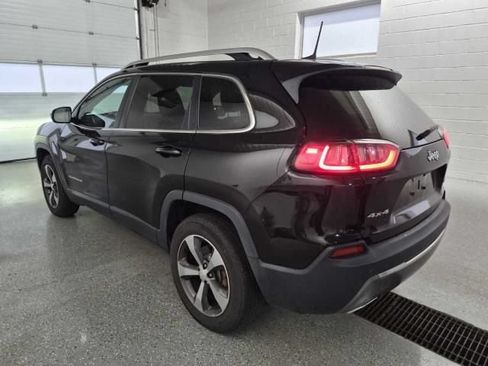 Used 2019 Jeep Cherokee Limited AWD/4WD image 4