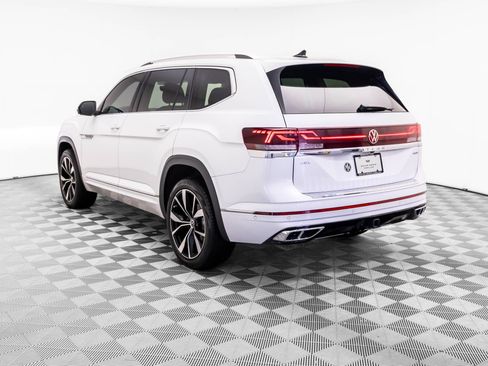 Used 2024 Volkswagen Atlas SEL Premium R-Line AWD/4WD image 3