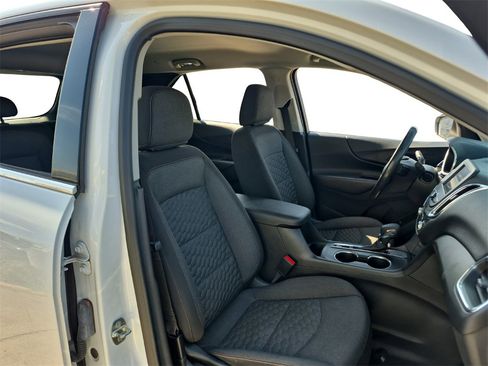 Used 2020 Chevrolet Equinox LT image 29