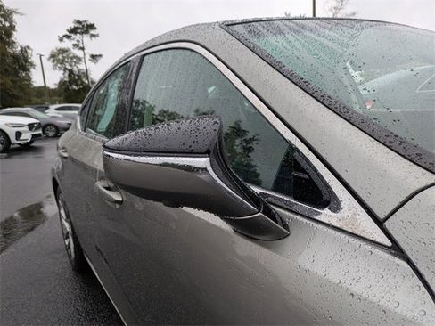 Used 2019 Lexus ES 350 Ultra Luxury image 13