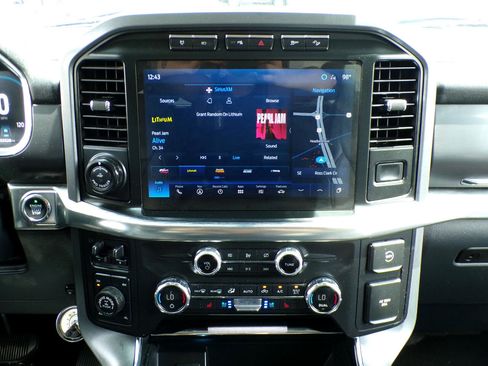 Used 2021 Ford F150 Lariat image 40