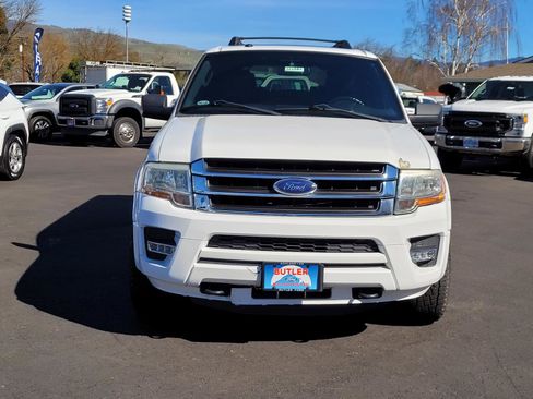 Used 2017 Ford Expedition EL XLT image 2