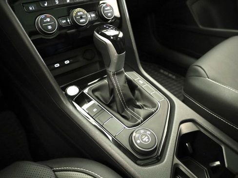 Certified 2024 Volkswagen Taos SEL image 21