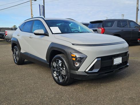 Used 2024 Hyundai Kona SEL image 7