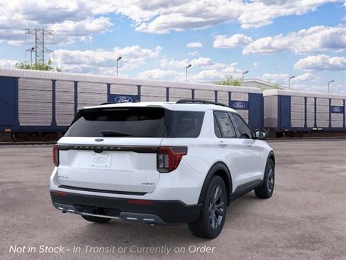 New 2026 Ford Explorer Active w/ Active Comfort Package AWD/4WD image 8