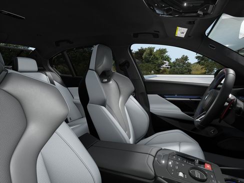 New 2026 BMW M5 image 9