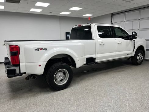 Used 2025 Ford F350 Lariat AWD/4WD image 11