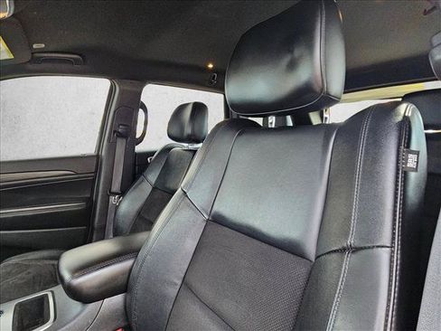 Used 2021 Jeep Grand Cherokee Laredo X AWD/4WD image 14